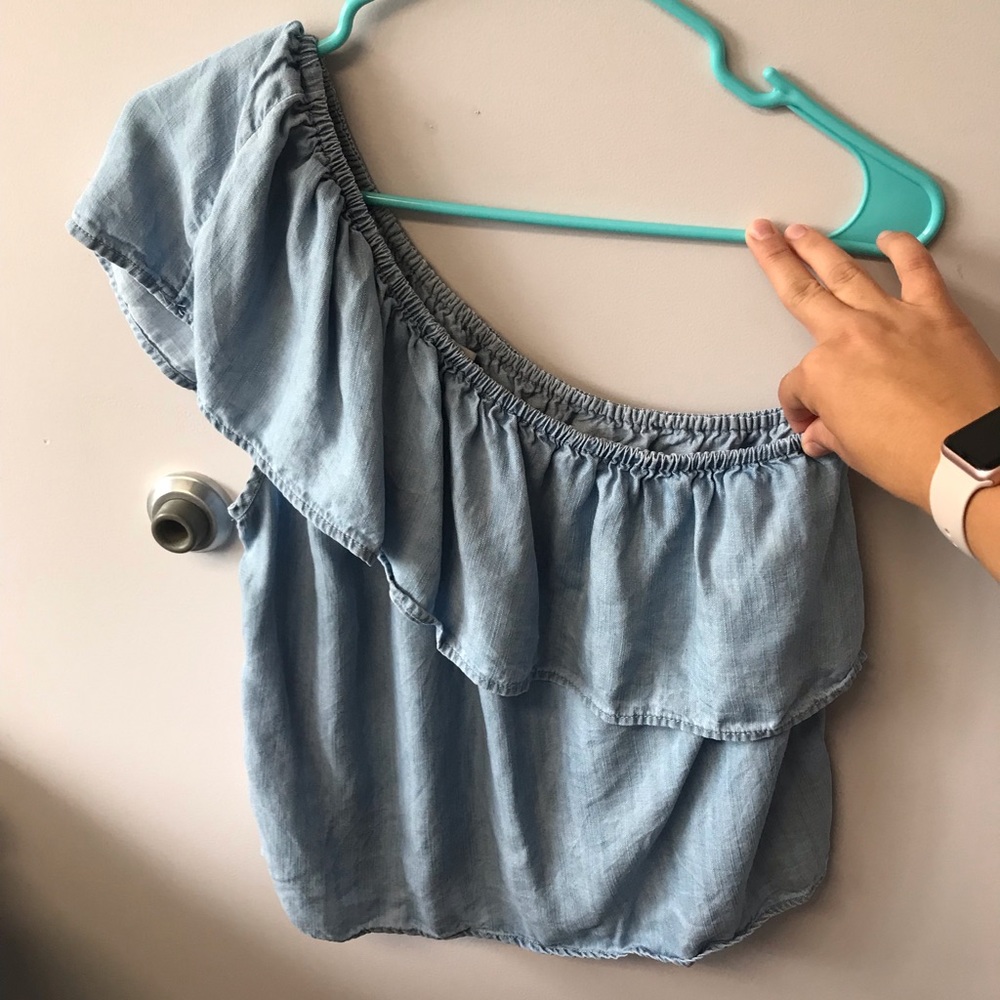 American Eagle one should top